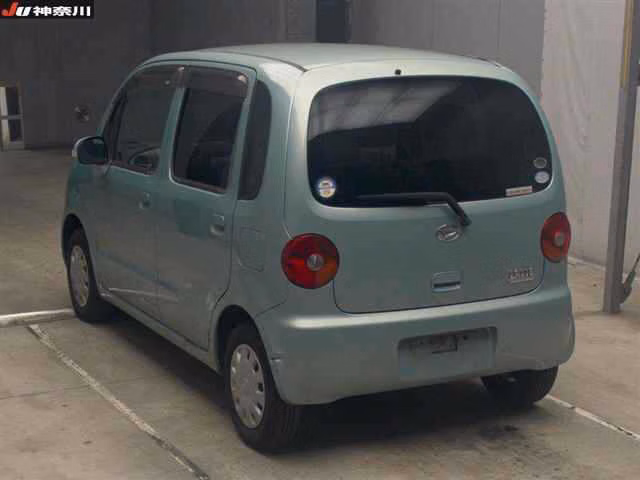 DAIHATSU MOVE LATTE
