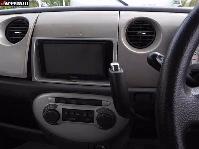 DAIHATSU MOVE LATTE