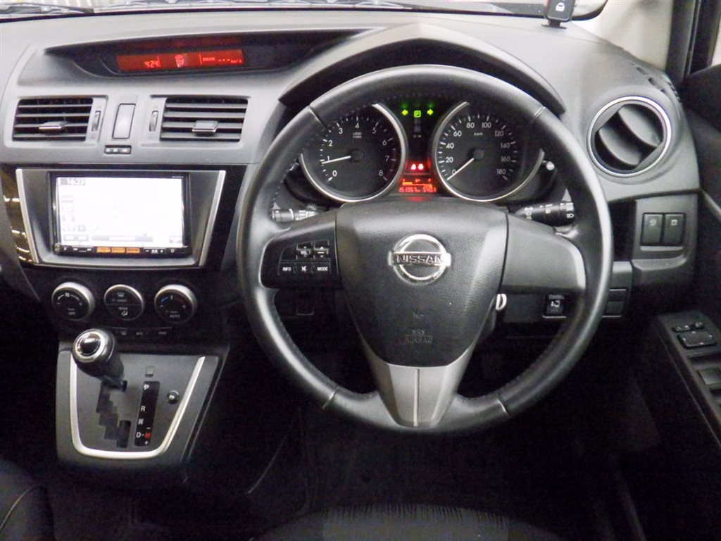 NISSAN LAFESTA