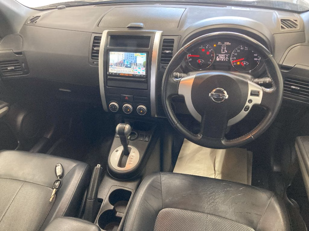 NISSAN X-TRAIL