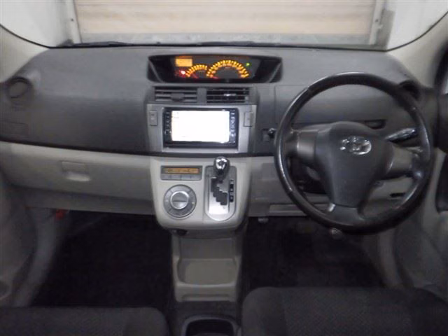 Toyota Passo Sette