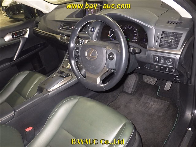 LEXUS CT200H