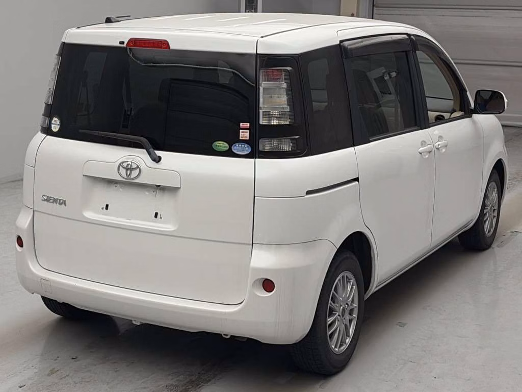 TOYOTA SIENTA