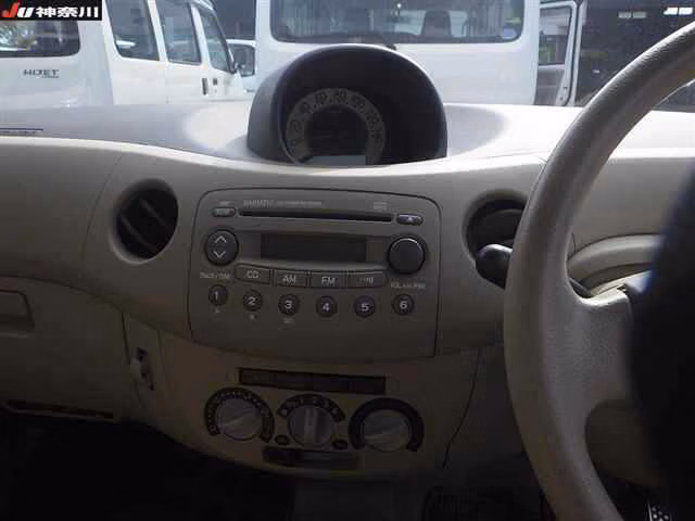 DAIHATSU ESSE