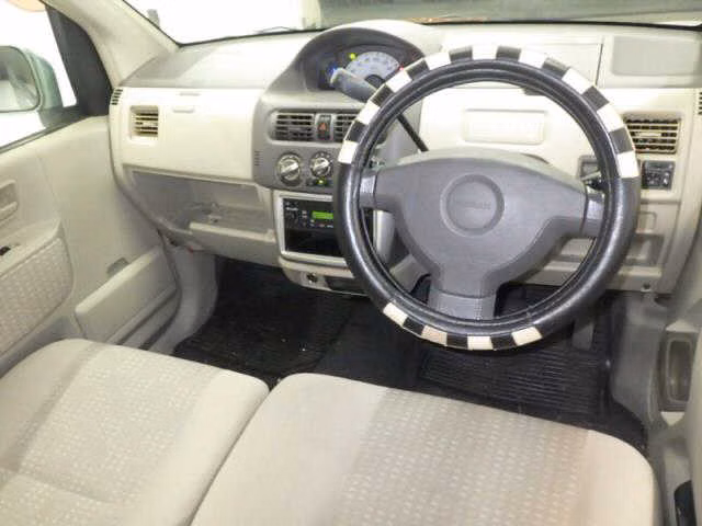 Nissan Otti