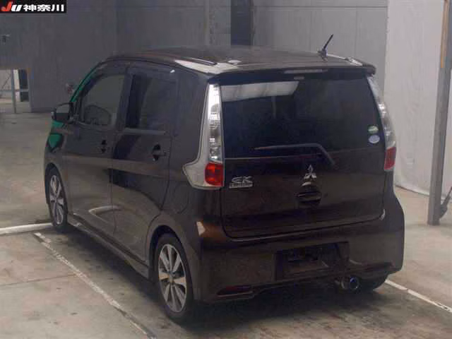 MITSUBISHI EK CUSTOM