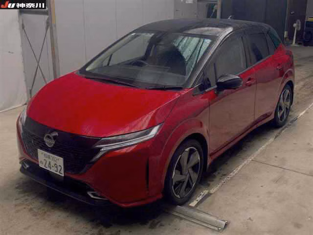 Nissan Aura