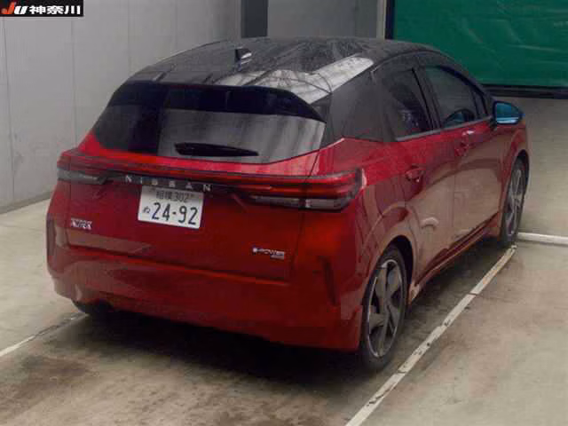 Nissan Aura