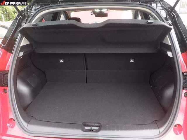 Nissan Aura