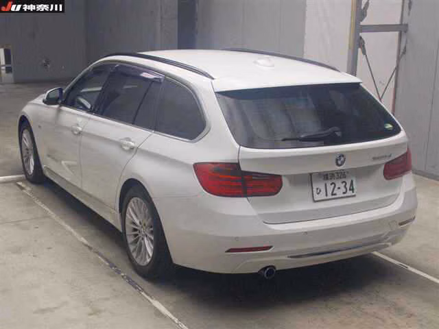 BMW 3-SERIES