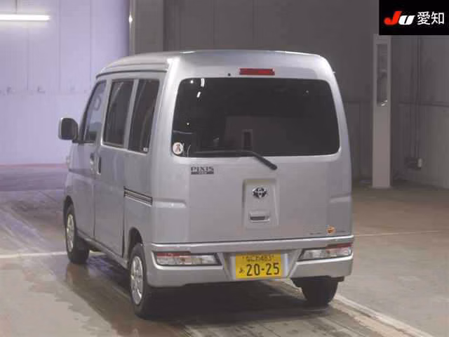 TOYOTA PIXIS VAN