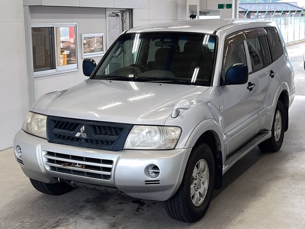 MITSUBISHI PAJERO