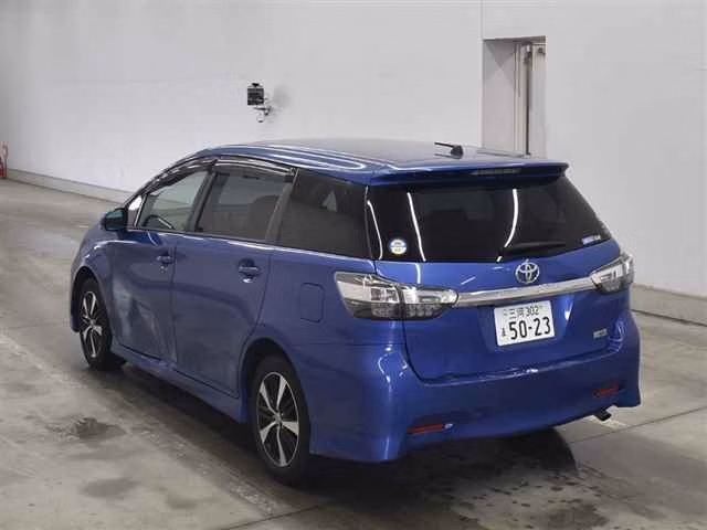 TOYOTA WISH