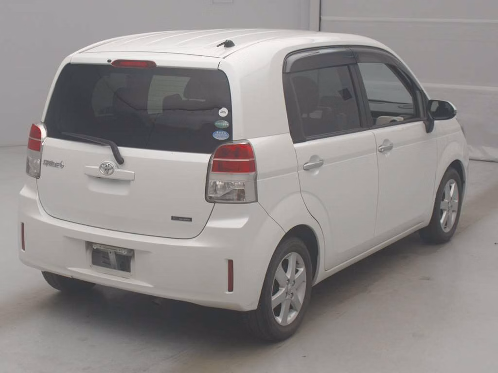 TOYOTA SPADE