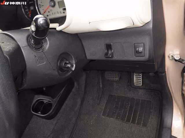 Daihatsu Mira Cocoa