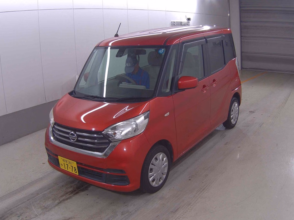 NISSAN DAYZ ROOX