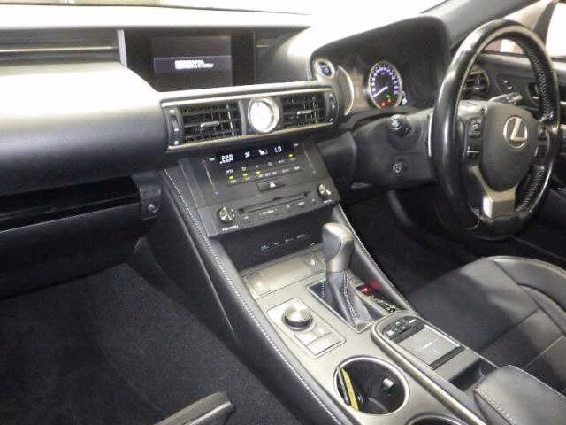 Lexus RC300h