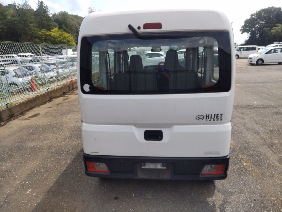 DAIHATSU ATRAI