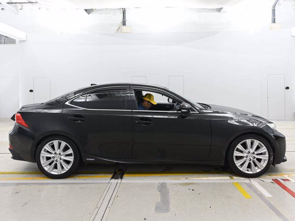 Lexus IS300h