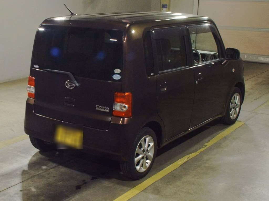 DAIHATSU MOVE CONTE