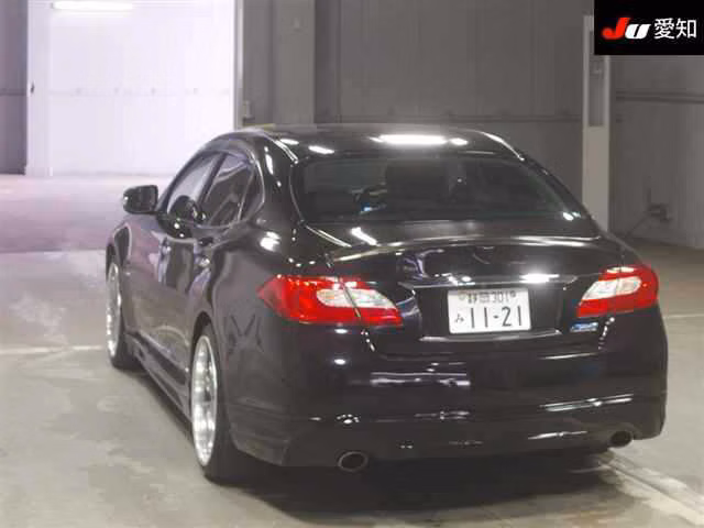 NISSAN FUGA