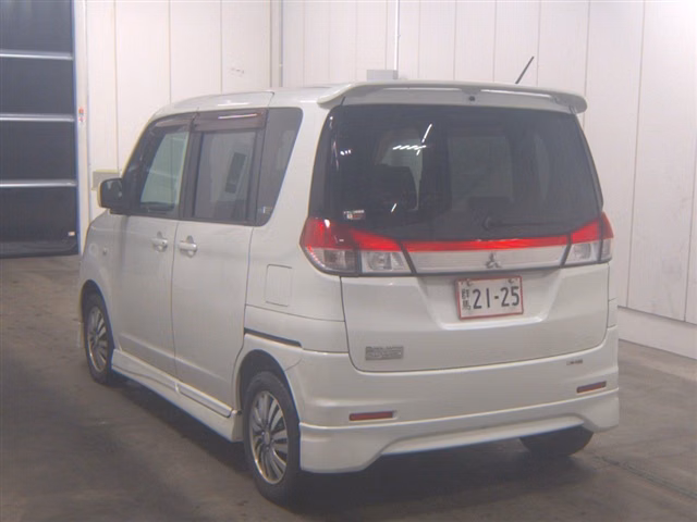 Mitsubishi Delica D:2