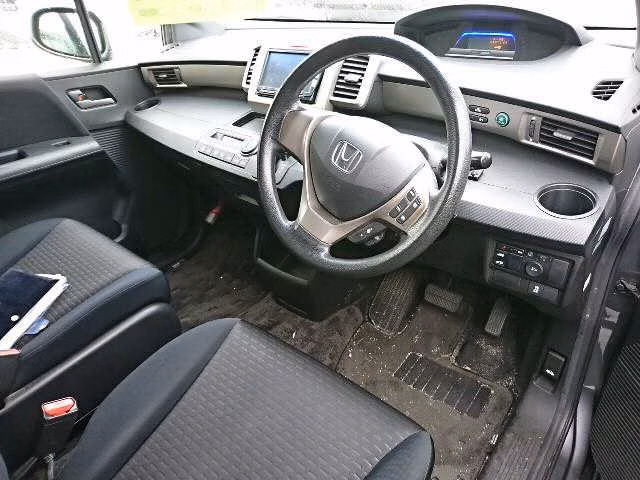 HONDA FREED SPIKE