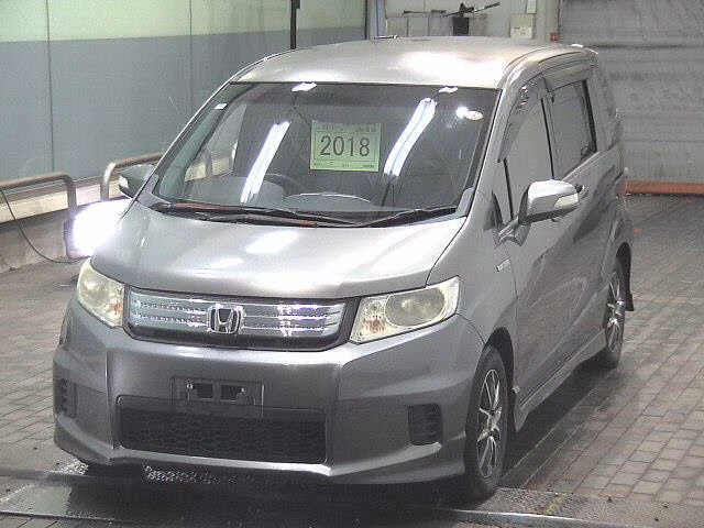 HONDA FREED SPIKE