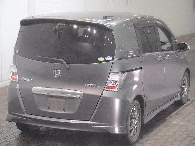 HONDA FREED SPIKE