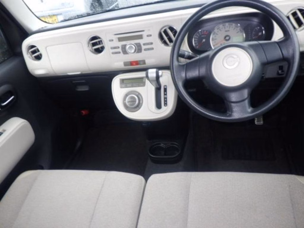 Daihatsu Mira Cocoa