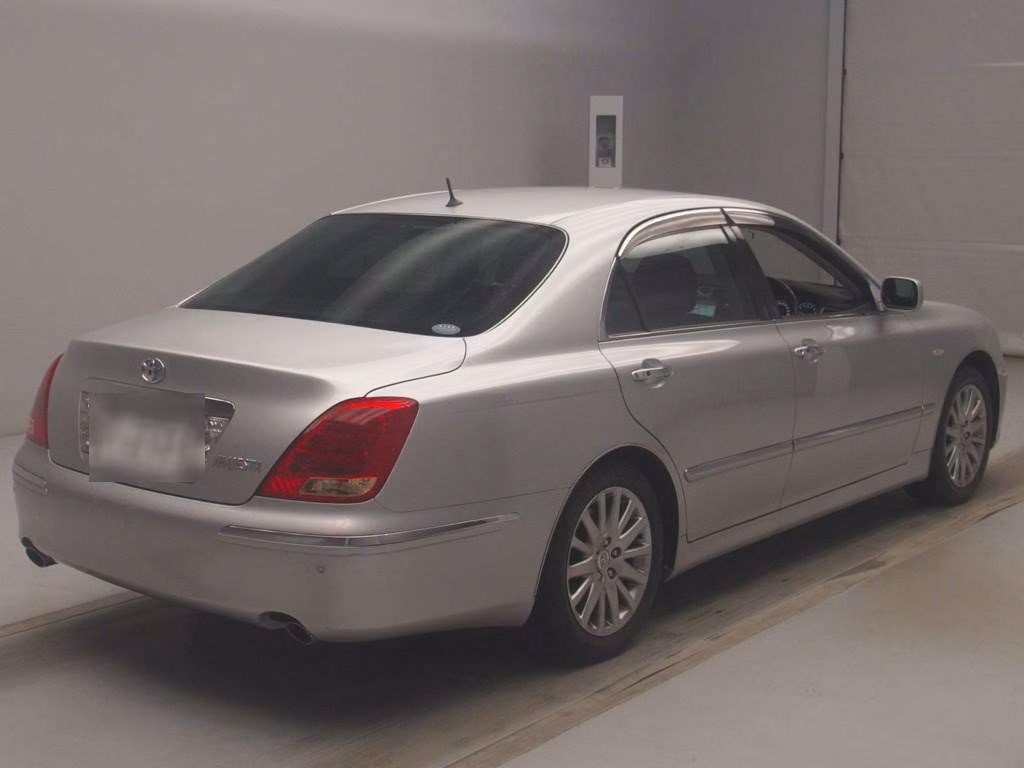 TOYOTA CROWN MAJESTA