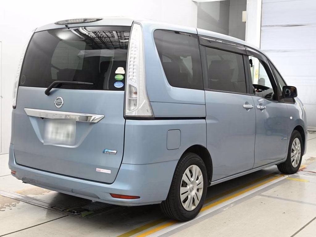 NISSAN SERENA