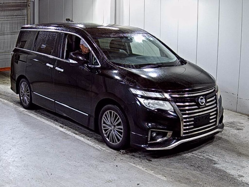 NISSAN ELGRAND