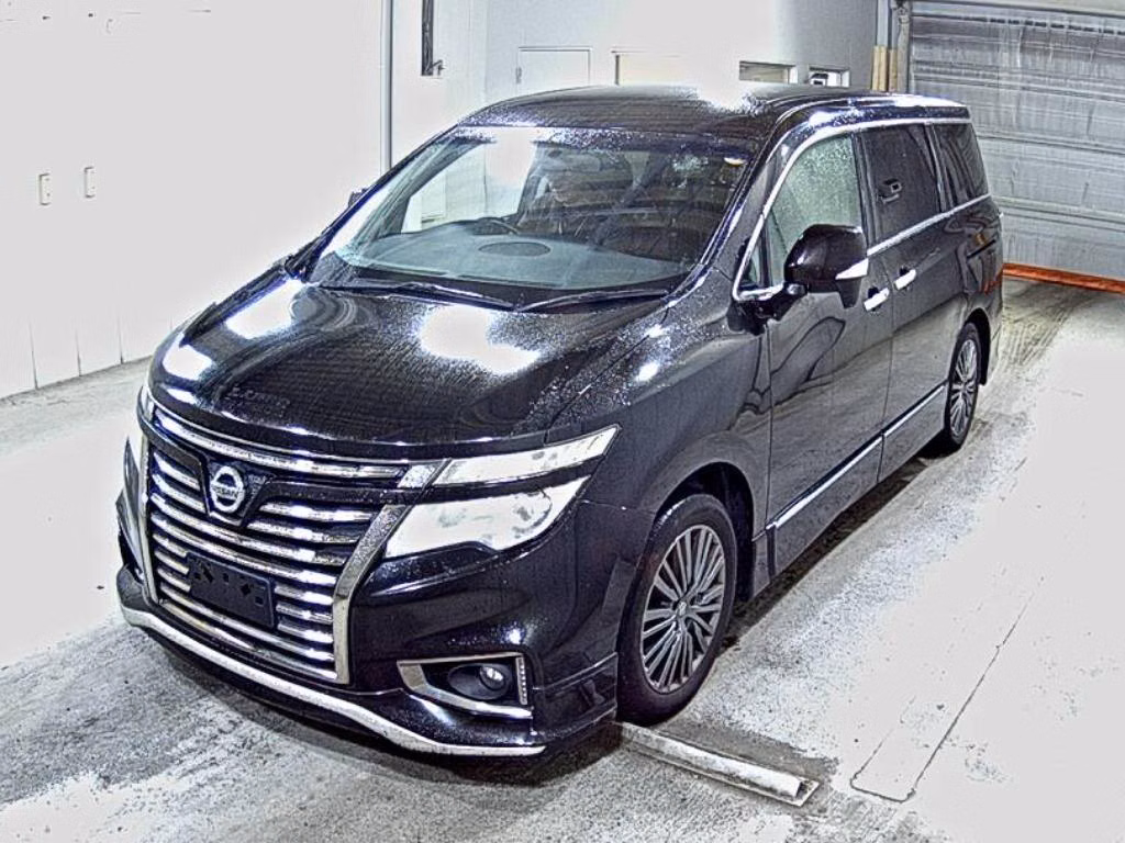 NISSAN ELGRAND