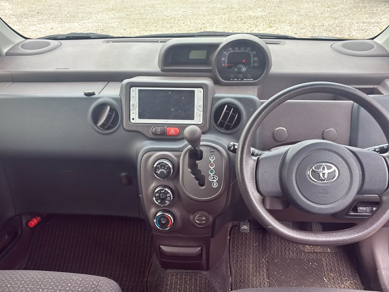 TOYOTA SPADE