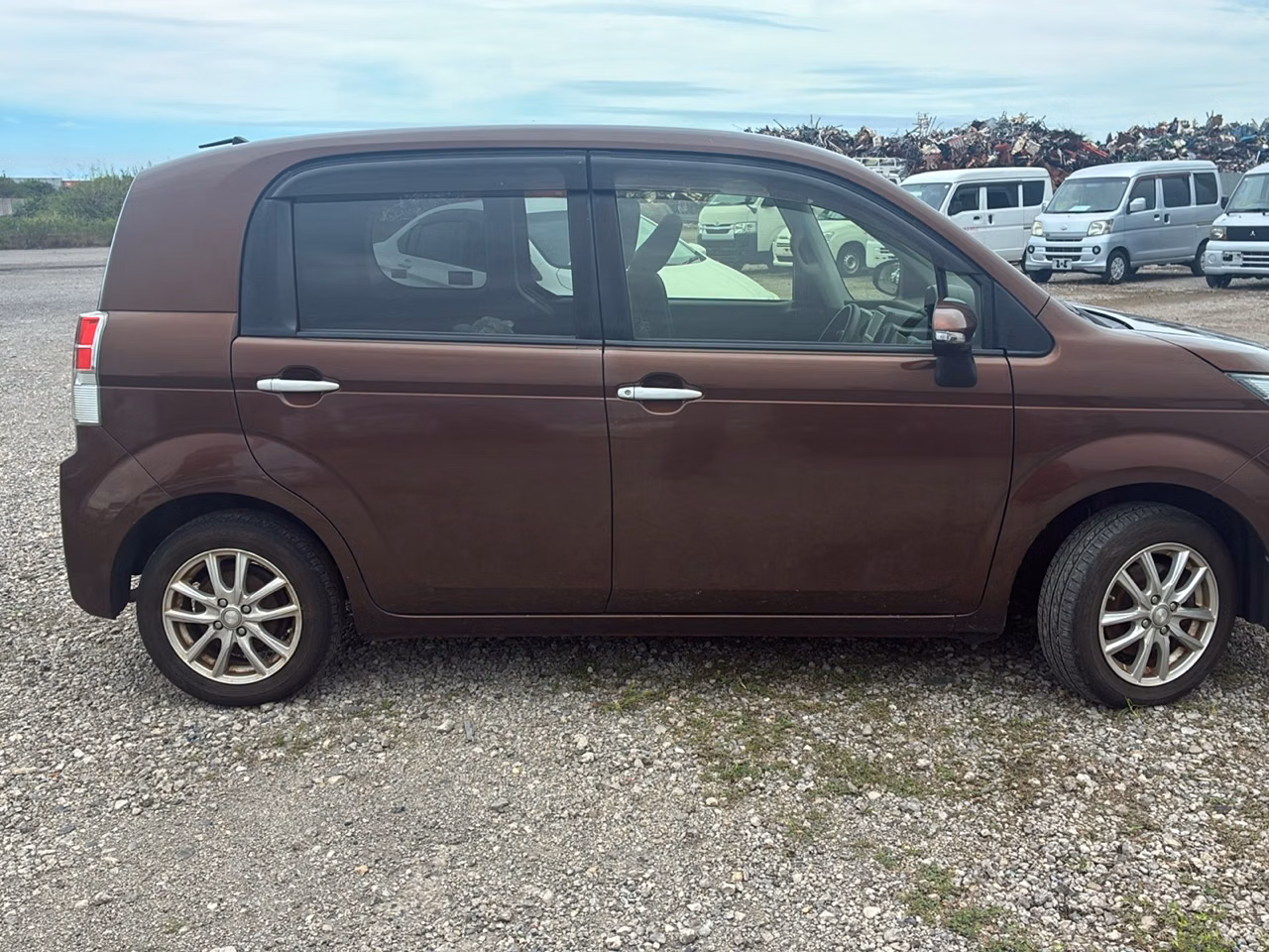 TOYOTA SPADE