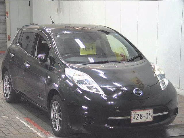 NISSAN LEAF