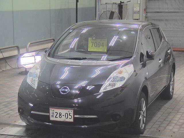 NISSAN LEAF