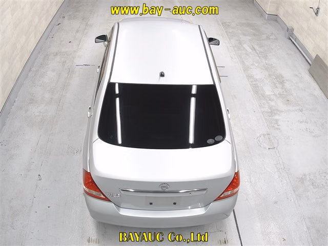 NISSAN TIIDA LATIO