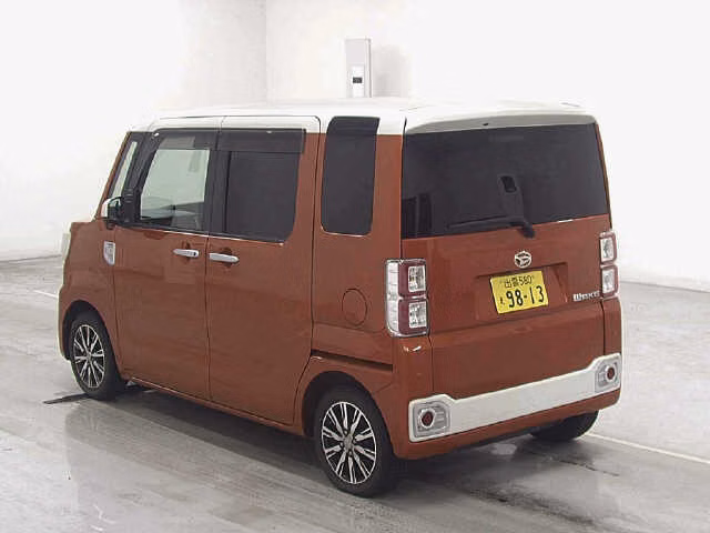 DAIHATSU WAKE