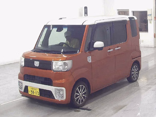 DAIHATSU WAKE