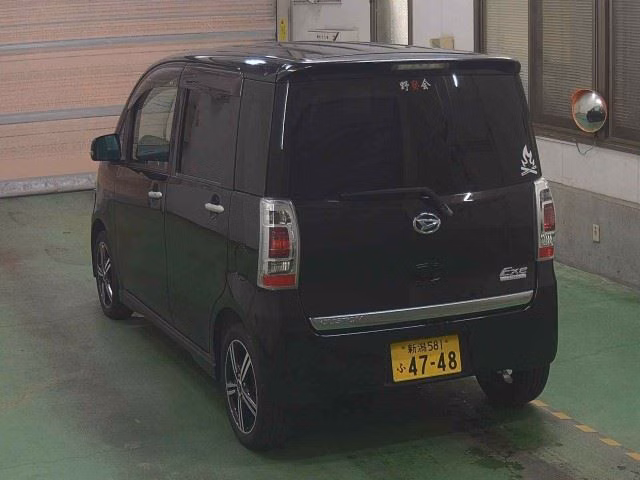 DAIHATSU TANTO EXE