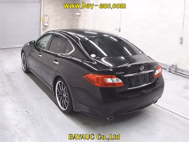NISSAN FUGA