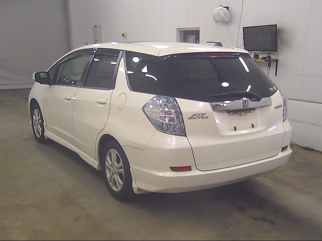 HONDA FIT SHUTTLE