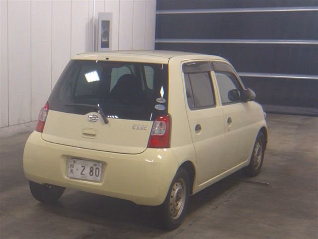 DAIHATSU ESSE