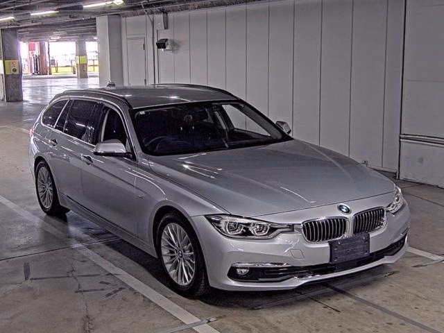 BMW 3-SERIES