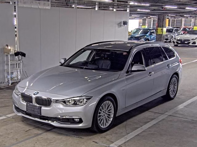 BMW 3-SERIES