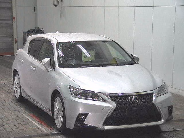 Lexus CT200h