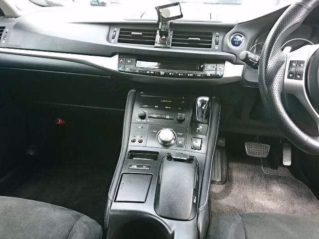 Lexus CT200h