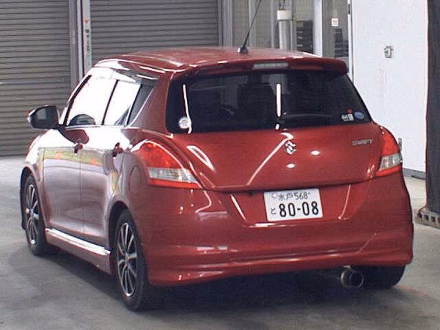 SUZUKI SWIFT